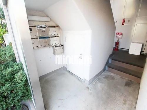 牛立曽七ハオスの玄関