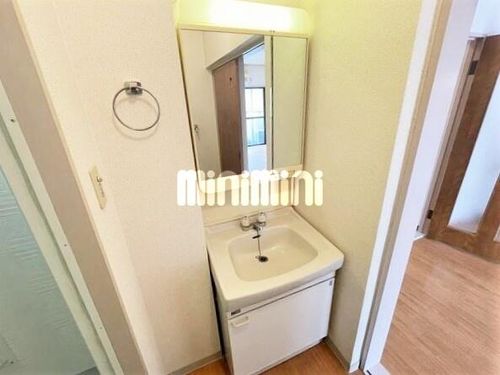 牛立曽七ハオスの内装