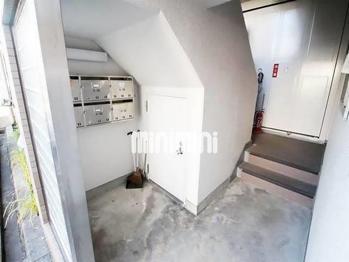 牛立曽七ハオスの玄関