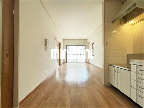 牛立曽七ハオスの居間