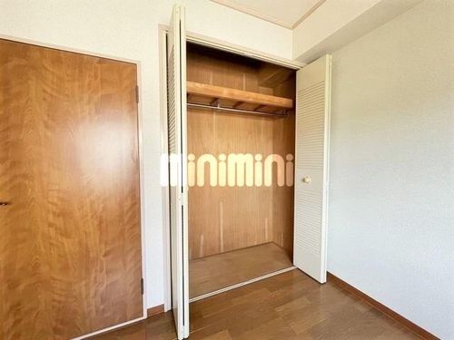 牛立曽七ハオスの内装