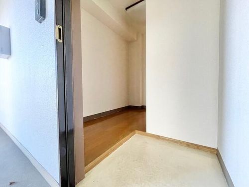 メゾン福谷Iの玄関