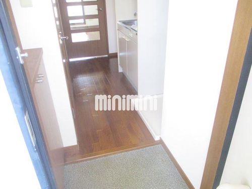 アーバンドエル豊岡の玄関