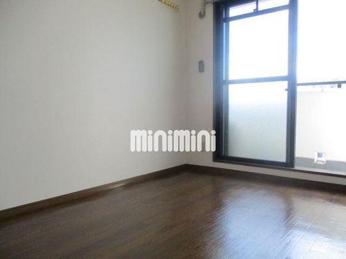 アーバンドエル豊岡の居間