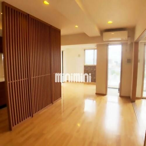 イーグルヘッド橦木の居間