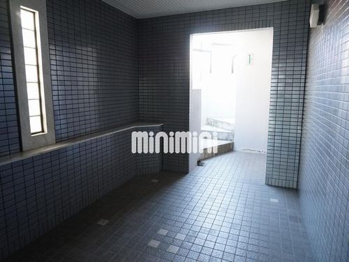 メゾン・ド・上社の玄関