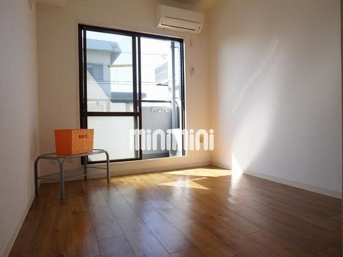 メゾン・ド・上社の居間