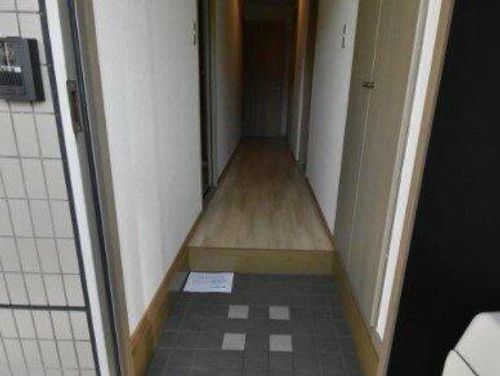 サンヒルズ西今宿の玄関