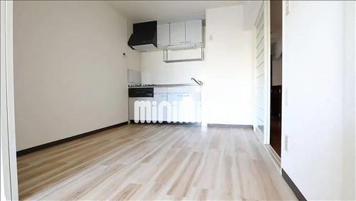 ロイヤルハイツ日和の居間