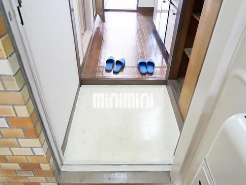 大丸マンションの玄関