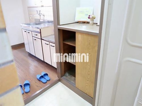 大丸マンションの玄関