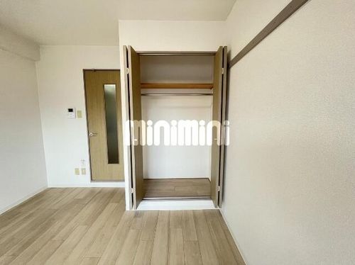トリコロールハウス加藤の内装