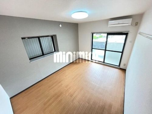 ジョイフル原Ⅲの居間