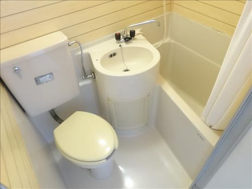 天白山田ビルの内装