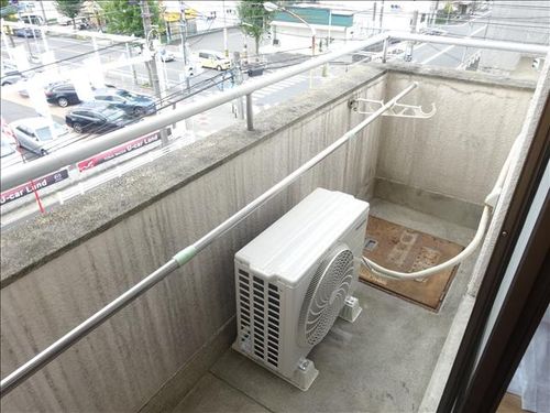 天白山田ビルの内装