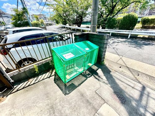 スカイブルー80の玄関