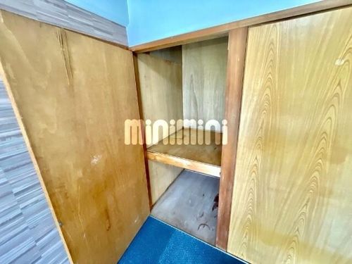 スカイブルー80の内装