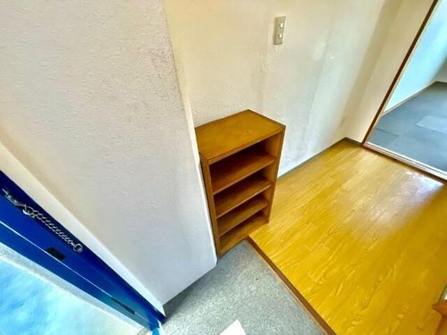 スカイブルー80の玄関