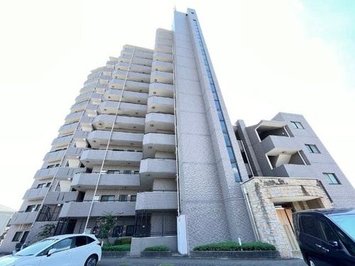 ヴィアーレマルフク南館の外観