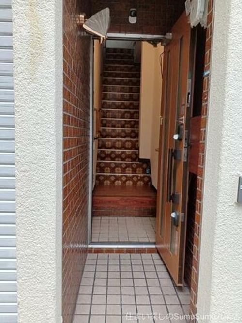 大阪府大阪市西区九条南4丁目(一戸建)の賃貸物件1の玄関