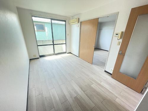 グローリーハイツの居間