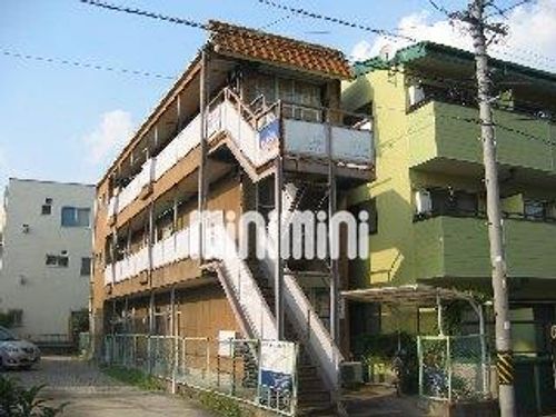 メゾン服部1の外観