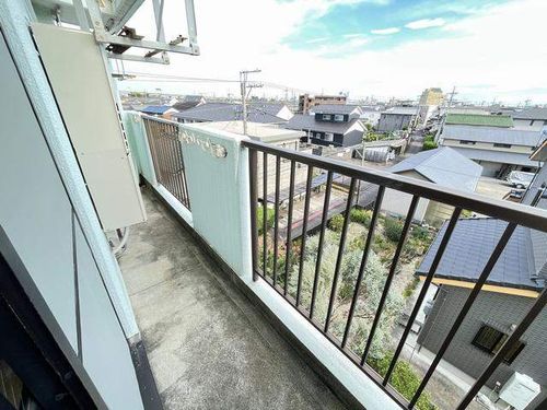 八幡マンションの内装