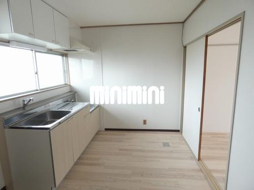 コーポ前田の居間