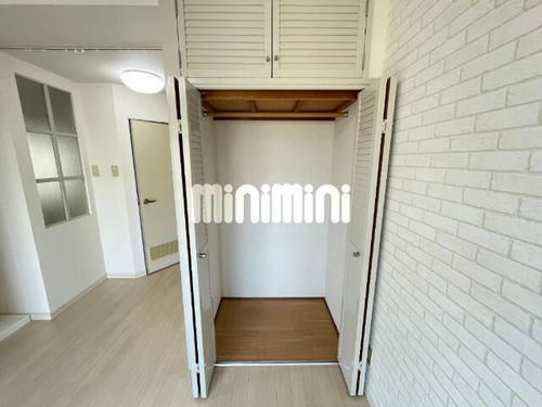 センチュリィ山の手の内装