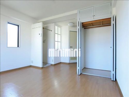 センチュリィ山の手の居間