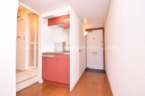 レオパレスブルーリバーの玄関