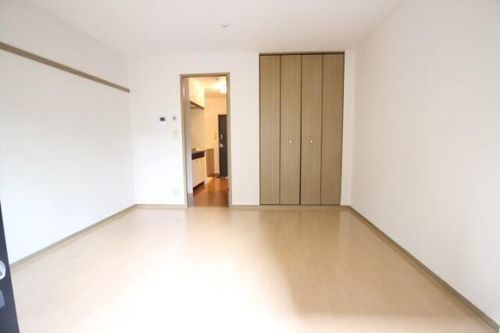 セトル月見山の居間