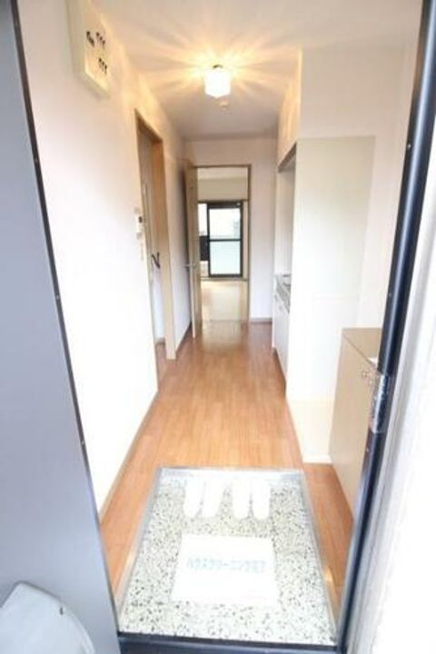 セトル月見山の玄関