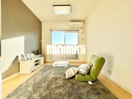 ナビオ杁中の居間