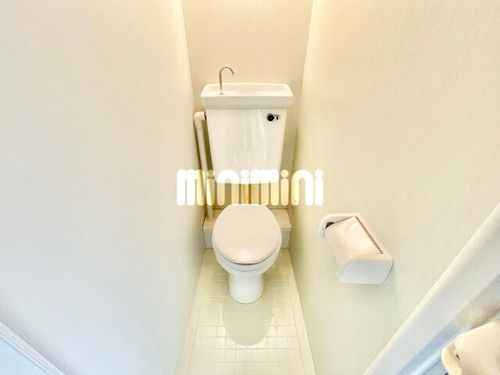 ナビオ杁中の内装