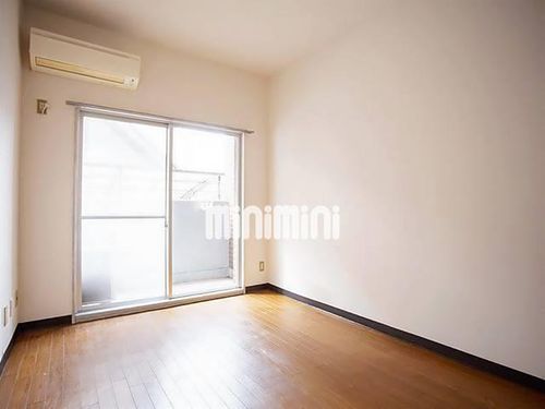 ラ・メゾンド・リラの居間