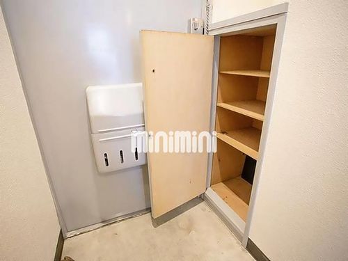 ラ・メゾンド・リラの玄関