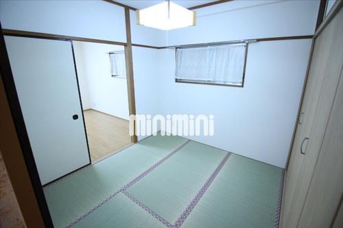 コーポ鈴木の居間