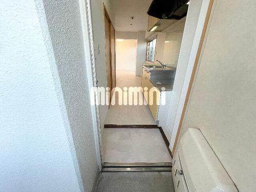 ダイコーマンションの玄関