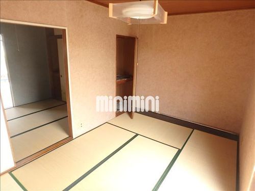 辰巳ハイツの居間