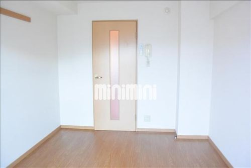 コーポラスヤスイの居間