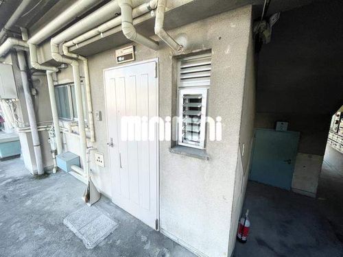 大手マンションの玄関