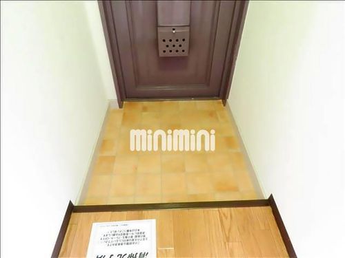 赤坂コーポ北棟の玄関