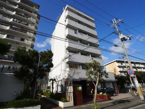 スカイ南花台の外観