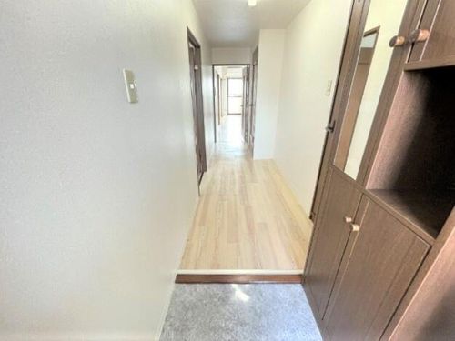 クレアコート吹上の玄関