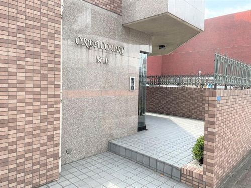 クレアコート吹上の玄関