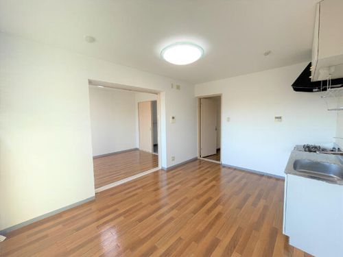 アートヒルズ黒笹の居間