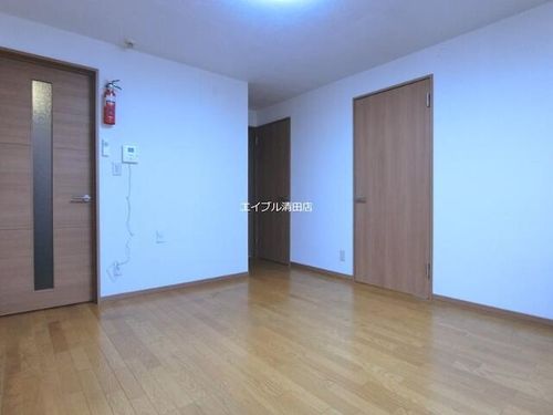 北信ハイツA205の居間