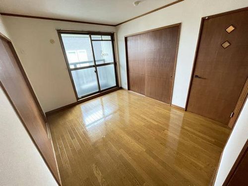 イコアスの居間
