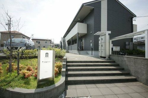 T.メルヘン107の玄関